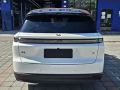 2025 Li Auto i8 Standard, белый — фото 6