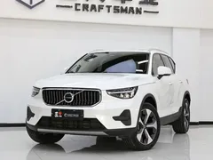 2023 Volvo XC40 4WD Luxury, белый — фото 2