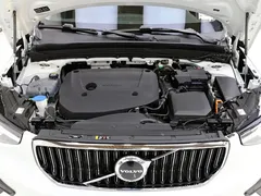 2023 Volvo XC40 4WD Luxury, белый — фото 22