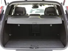 2023 Volvo XC40 4WD Luxury, белый — фото 23