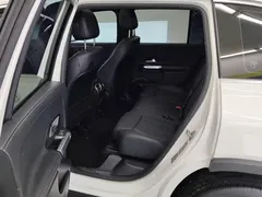 2021 Mercedes-Benz GLB 200 Fashion, белый — фото 11