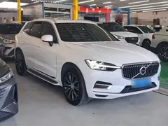 2021 Volvo XC60 4WD Luxury, белый — фото 4