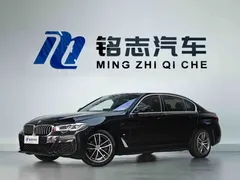2021 BMW 5 Series 525Li M Sport Package, чёрный — фото 2