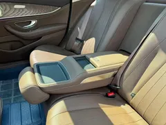 2022 Mercedes-Benz E-Class E 350 e L PHEV Sedan, чёрный — фото 15