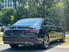 2022 Mercedes-Benz E-Class E 350 e L PHEV Sedan, чёрный — фото 17