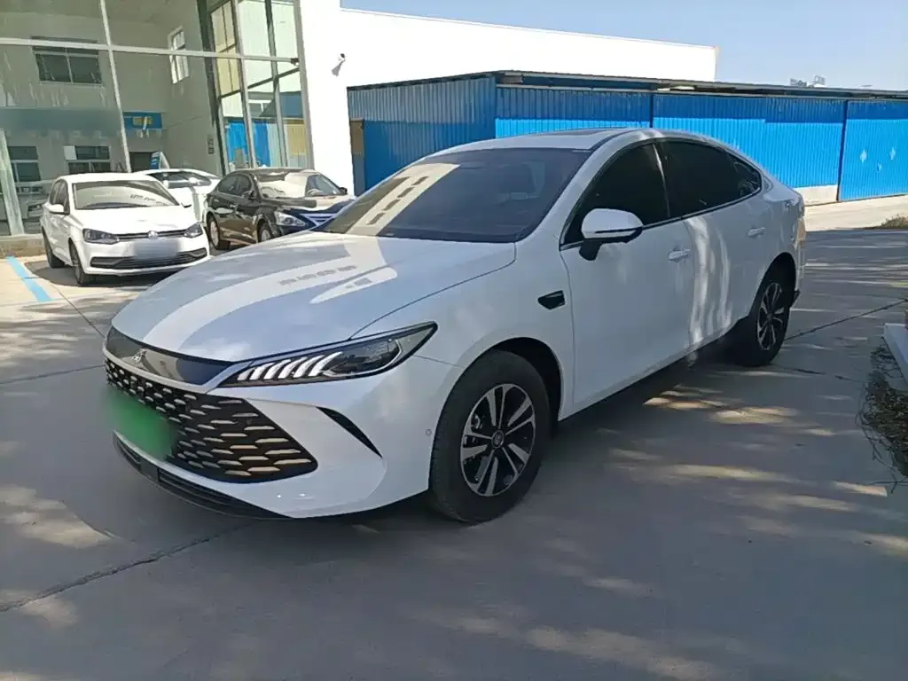 2025 BYD Qin PLUS DM-i PHEV 120KM