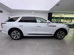 2022 Hongqi E-HS9 690km 6-seat, белый — фото 11