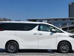 2021 Toyota Alphard Hybrid 2.5L Luxury, белый — фото 4