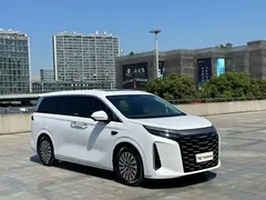 2025 BYD Xia DM-i PHEV 1.5T 180km Excellence, белый — фото 3