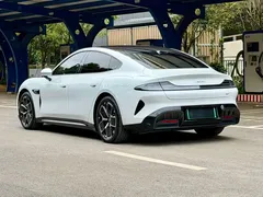 2024 Xiaomi SU7 RWD Long Range Smart Driving, белый — фото 12