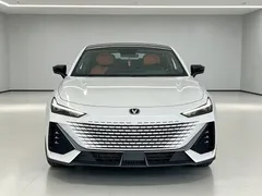 2022 Changan UNI-V 1.5T Premium, белый — фото 2
