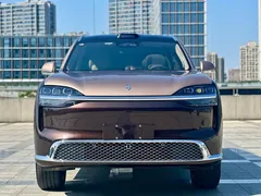 2026 Aito M9 EREV Ultra 6-seat — фото 2