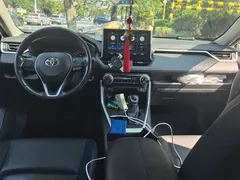2022 Toyota Wildlander 2.0L CVT 2WD Luxury, белый — фото 12