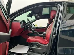 2022 Porsche Cayenne 3.0T Platinum, чёрный — фото 3