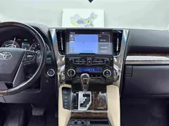2021 Toyota Alphard Hybrid 2.5L Luxury, белый — фото 13