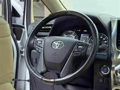 2021 Toyota Alphard Hybrid 2.5L Luxury, белый — фото 14