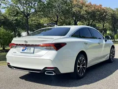 2022 Toyota Avalon 2.5L Luxury, белый — фото 6