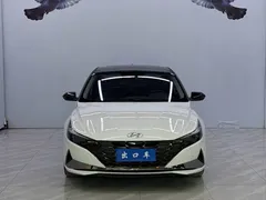 2022 Hyundai Elantra 1.5L CVT LUX Premium, белый — фото 2