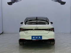 2022 Hyundai Elantra 1.5L CVT LUX Premium, белый — фото 5