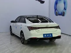 2022 Hyundai Elantra 1.5L CVT LUX Premium, белый — фото 6