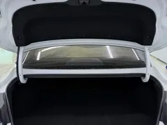 2022 Hyundai Elantra 1.5L CVT LUX Premium, белый — фото 20