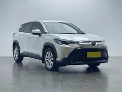 2022 Toyota Frontlander 2.0L CVT Luxury, белый — фото 2