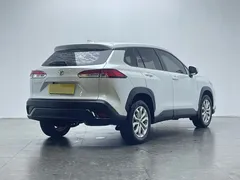 2022 Toyota Frontlander 2.0L CVT Luxury, белый — фото 4