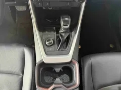 2021 Toyota RAV4 Hybrid 2.5L E-CVT 4WD Elite Plus, белый — фото 12