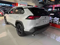 2021 Toyota RAV4 Hybrid 2.5L E-CVT 4WD Elite Plus, белый — фото 18