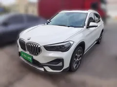 2022 BMW X1 Premium, белый — фото 1
