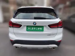 2022 BMW X1 Premium, белый — фото 3