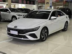 2023 Hyundai Elantra 1.5L CVT LUX Premium, белый — фото 1