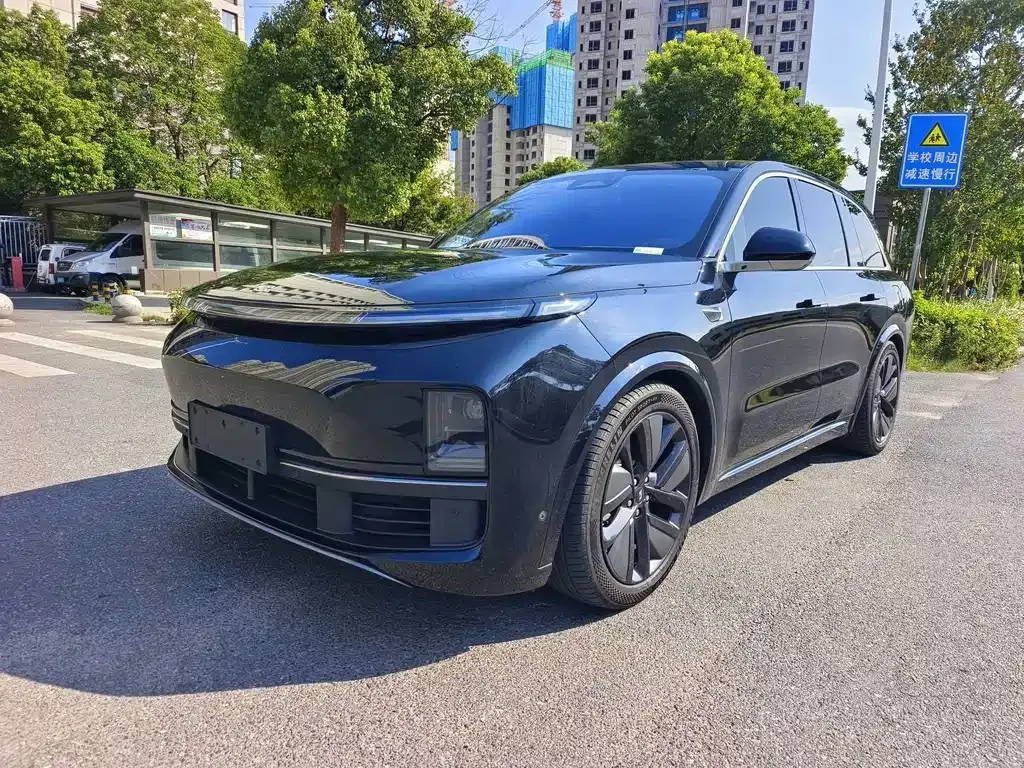 2023 Li Auto L8