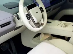 2025 Li Auto i6 2WD Standard, белый — фото 4