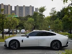 2025 Xpeng P7 702 Long Range Ultra — фото 6