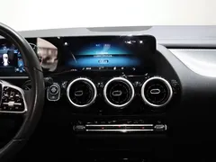 2022 Mercedes-Benz GLA 200, белый — фото 14