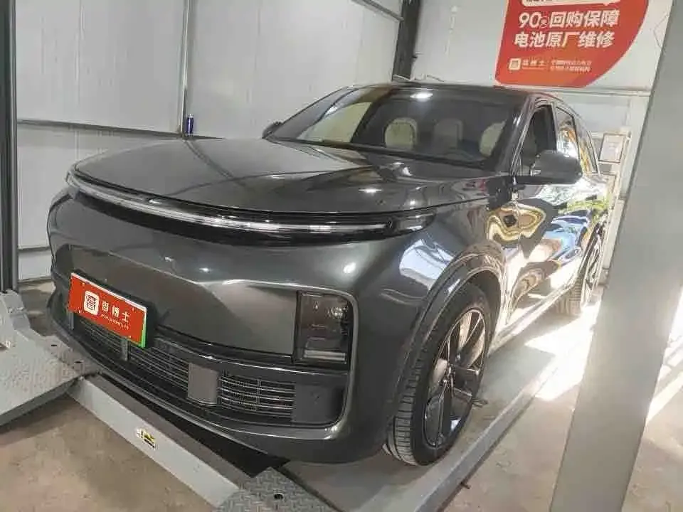 2023 Li Auto L8