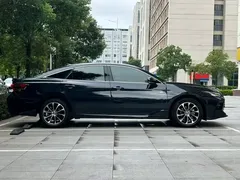 2022 Toyota Avalon 2.5L Luxury, чёрный — фото 2