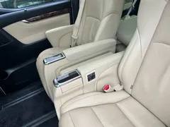 2020 Toyota Alphard 2.5L Hybrid Luxury, белый — фото 4