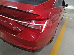 2021 Hyundai Elantra 240TGDi DCT LUX Premium — фото 8