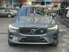 2022 Volvo XC60 4WD Luxury, синий — фото 2