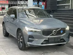 2022 Volvo XC60 4WD Luxury, синий — фото 3
