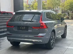 2022 Volvo XC60 4WD Luxury, синий — фото 9