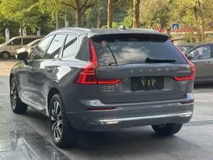 2022 Volvo XC60 4WD Luxury, синий — фото 10