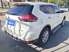 2021 Nissan X-Trail 2.0L CVT 2WD XL ITS Comfort, белый — фото 3