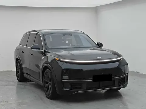 2023 Li Auto L8