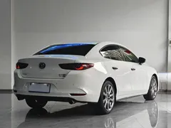 2021 Mazda 3 2.0L AT, белый — фото 3