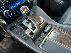 2023 Toyota Alphard 2.5L Hybrid Premium Gold, чёрный — фото 7