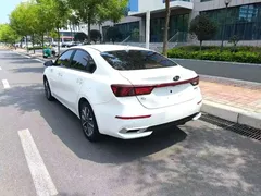 2020 Kia Cerato 1.5L CVT Fashion, белый — фото 12