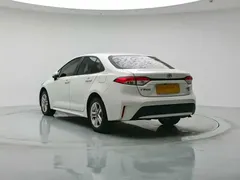 2022 Toyota Levin 185T CVT Luxury, белый — фото 4
